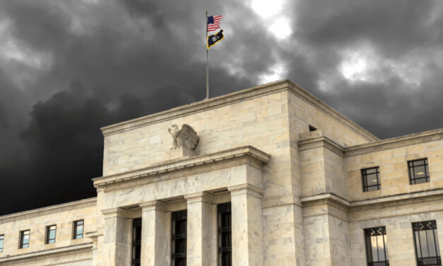 Americká centrálna banka sa zo zisku prepadla až do rekordnej straty