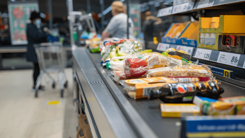 Obchodné reťazce síce zaznamenali zvýšenie tržieb, no skutočnosť nie je až taká ružová