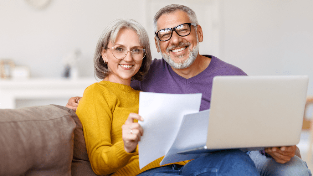 Slovenskí penzisti môžu ušetriť stovky eur. Majú nárok na rôzne zľavy a služby zadarmo