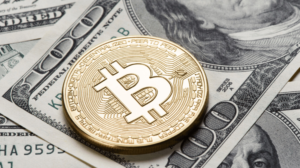 Bitcoin zaznamenal najprudší pokles za posledný rok