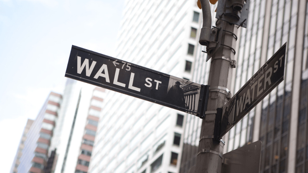 Nálada na Wall Street sa zhoršuje. Akcie zaznamenali najhorší deň za posledné mesiace