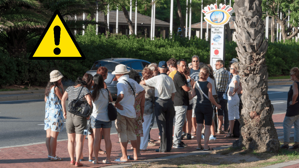 Boj proti návalu turistov: Známe veľkomesto pred nimi zatajuje autobusové spoje