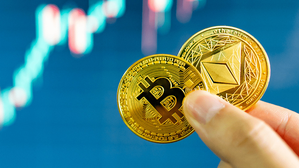 Bitcoin a Ethereum stoja na prahu nových rekordov. Čo čakať v najbližších dňoch?