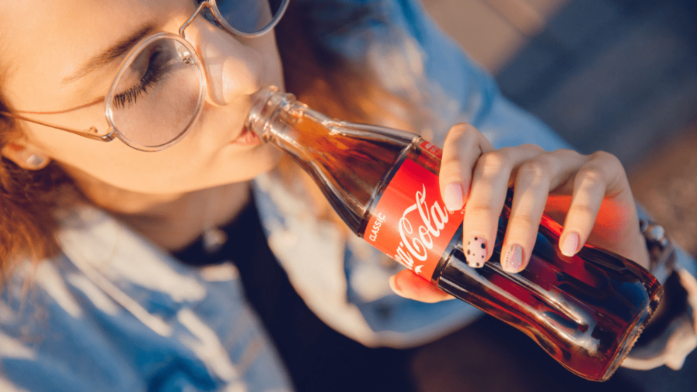 Nová daň potrápi Slovákov. O koľko zdražie napríklad Coca-Cola?
