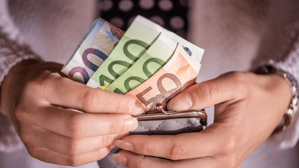 Rezort práce spustil nový projekt. Niektorí Slováci si môžu prilepšiť o 1 350 eur