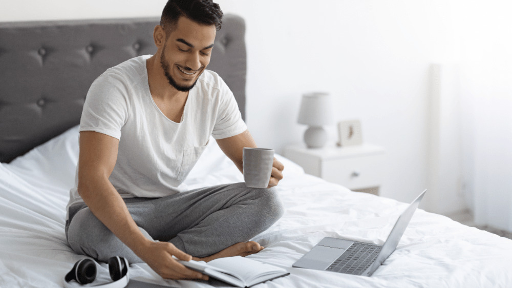 Zarábajte až 4 000 EUR z pohodlia vašej obývačky. Pozreli sme sa na TOP home office ponuky