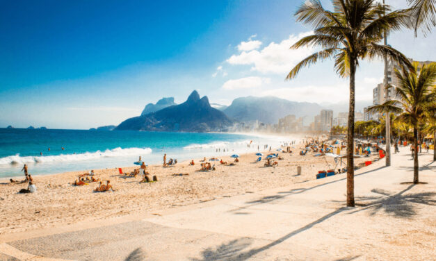 Turistov nahnevali ceny pri „slovenskom mori“. Za lehátko tu zaplatíte astronomickú sumu