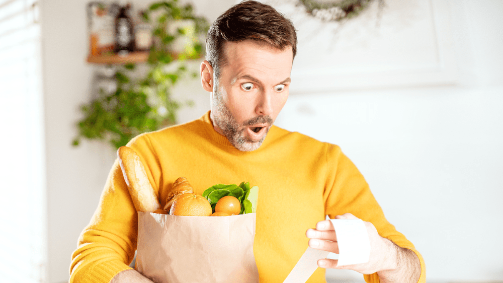 Neprimerane vysoké ceny na Slovensku zostanú aj naďalej. Vláda neschválila opatrenia na zmenu