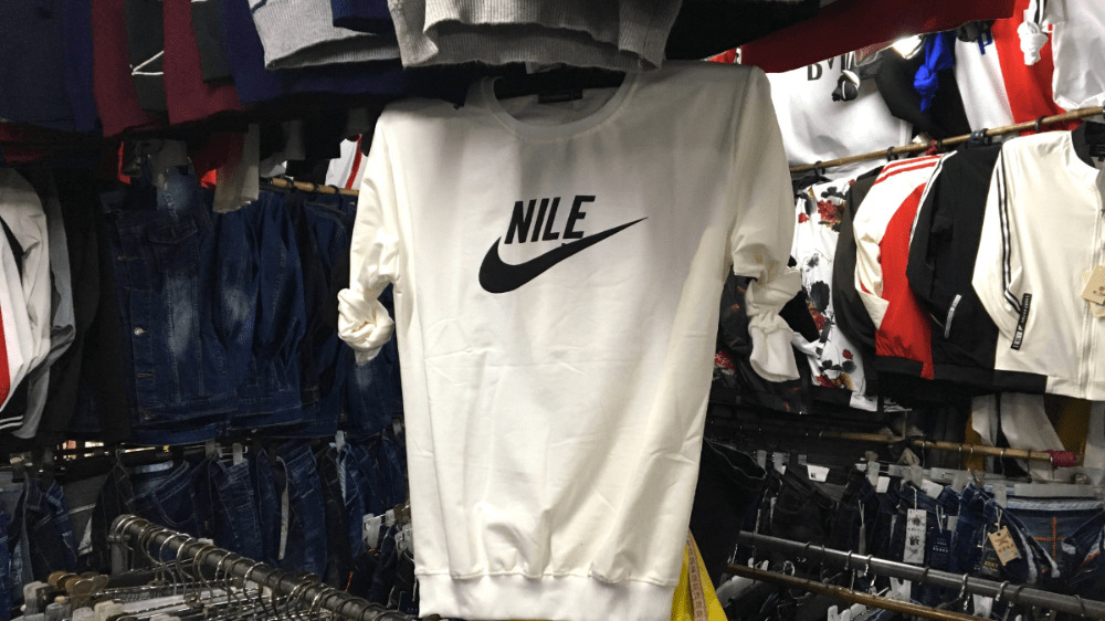 Na Slovensku sa objavili falzifikáty známych značiek tovaru. Ich množstvo vás prekvapí