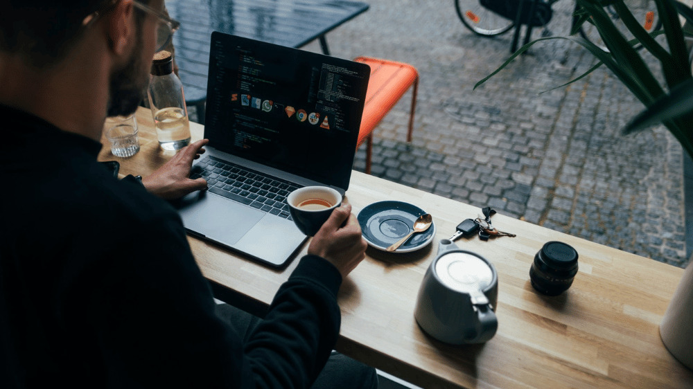 Kryptomagazín hľadá nového superhrdinu do svojho tímu. Začni robiť prácu, ktorá ťa bude baviť