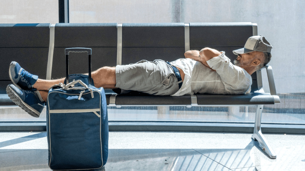 Cítite sa po prílete „mimo“? Poradíme vám, ako minimalizovať jet lag