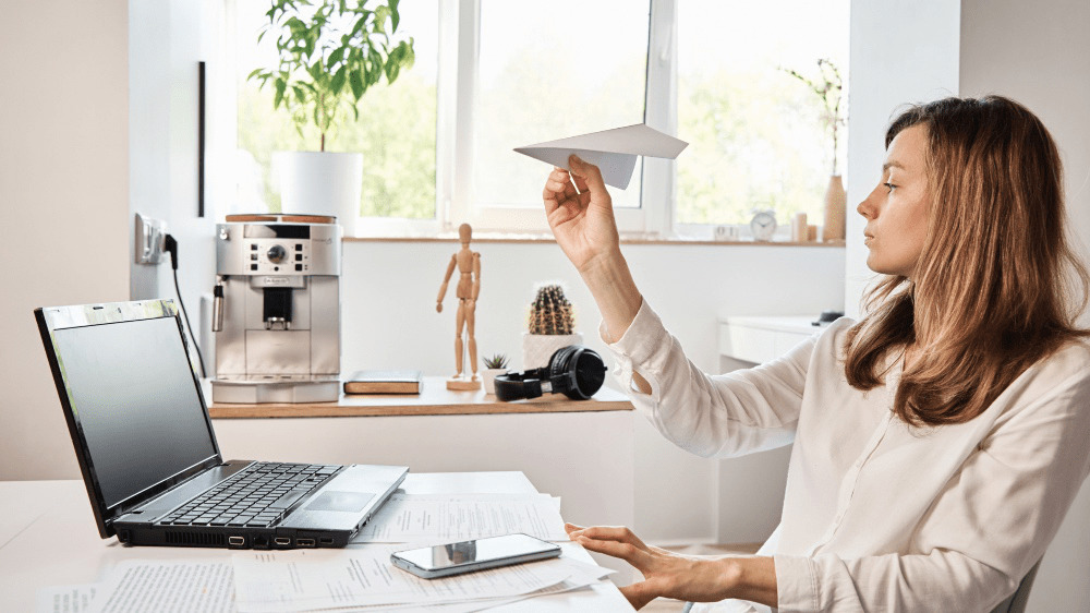 Zhruba polovicu Slovákov ich zamestnanie napĺňa. Mnohí z nich sa v práci nepretrhnú