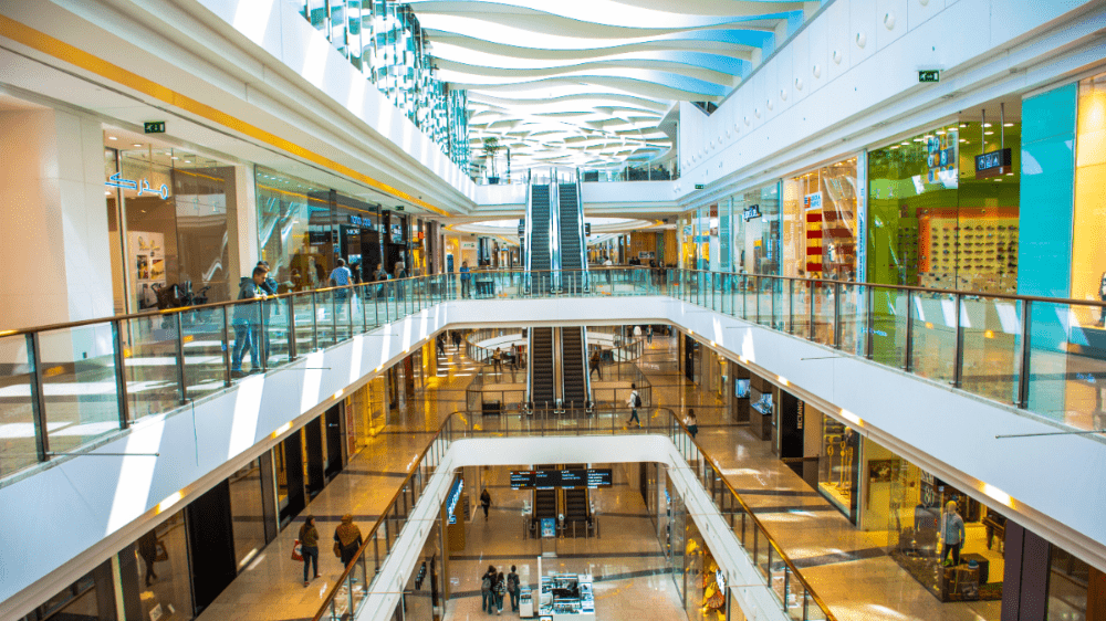 Veľké nákupné centrum zaviedlo čudný poplatok. Zákazníci zúria