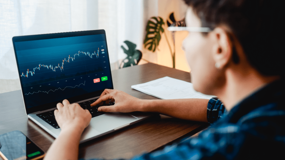 Nemecko rozpredalo Bitcoiny. Ktoré kryptomeny v tomto období sledovať?