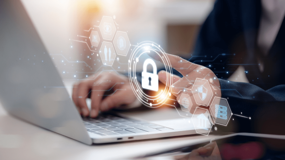 Kybernetickí útočníci sú čoraz sofistikovanejší. Slovenské firmy by si mali dávať pozor