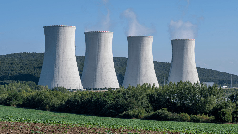 Slovenským jadrovým elektrárňam horúčavy nerobia problémy