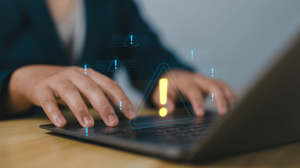 Zákazníkom 3 českých bánk ukradli údaje z platobných kariet