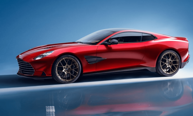 Automobilová legenda je späť. Britská značka predstavila nový model s dvanásťvalcom