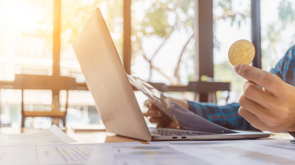 Ponuka kryptoaktív by sa mala viac upraviť, poskytovatelia budú musieť mať povolenie