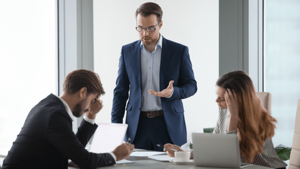 Gaslighting z vás urobí chodiacu bábku. Psychologička radí, ako ho rozpoznať