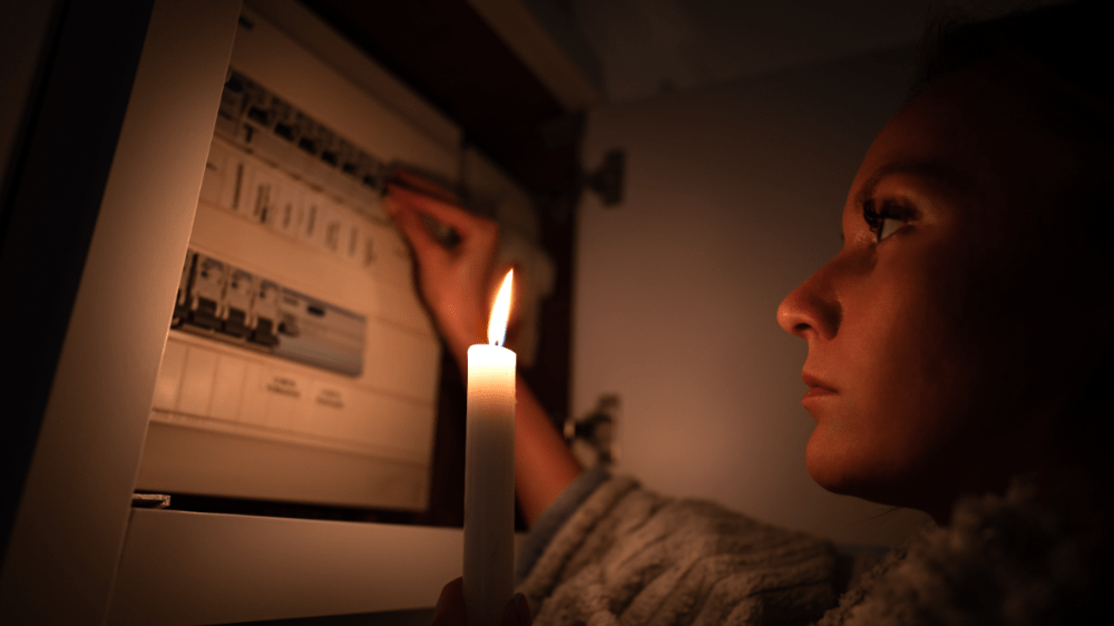 Tisícky slovenských domácností sú bez elektriny. Od piatku hlásia už 100 000 výpadkov