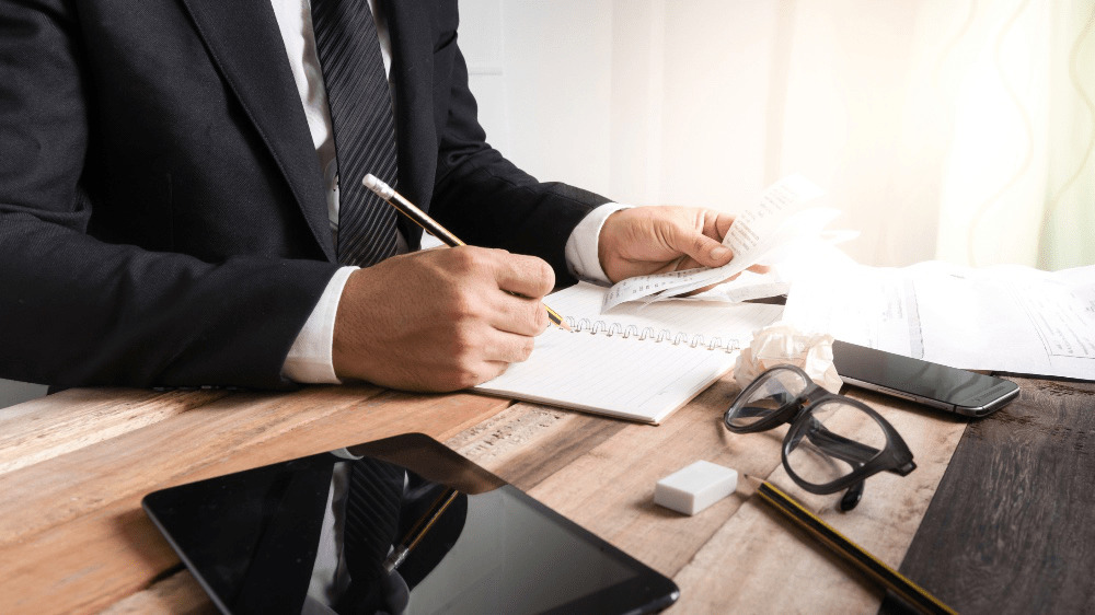 Slovenské firmy čaká náročný záver roka. Odborníci varujú pred nárastom insolvencií