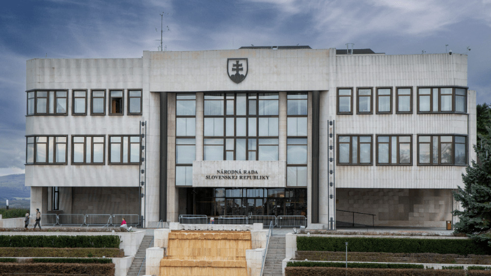 Slovensko čaká „najväčší daňový šok v histórii“, varuje analytik