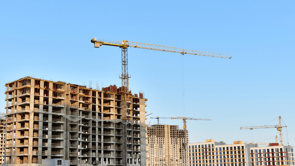 Stavbári chcú prehodnotiť dopad zvýšenej DPH na bytovú výstavbu