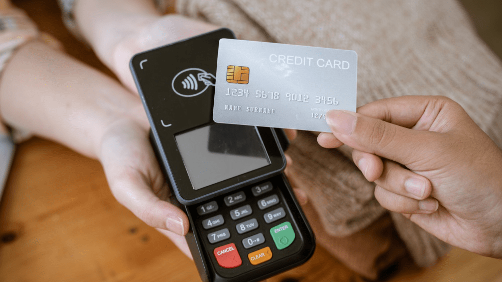 Banková asociácia upozorňuje na daň z finančných transakcií. Hrozia daňové úniky?