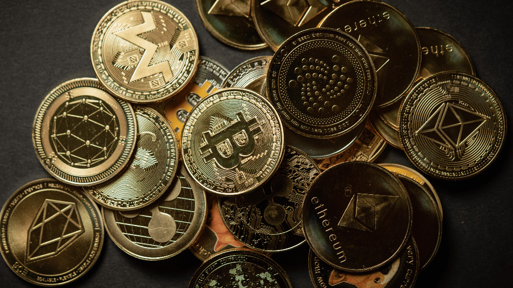Tieto kryptomeny vzdorujú aktuálnemu poklesu