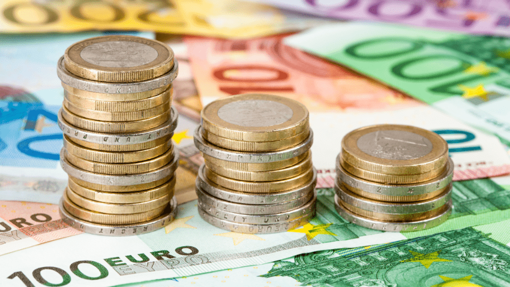 Sociálna poisťovňa prepočítava dôchodky. Desaťtisíce Slovákov si v novembri prilepšia