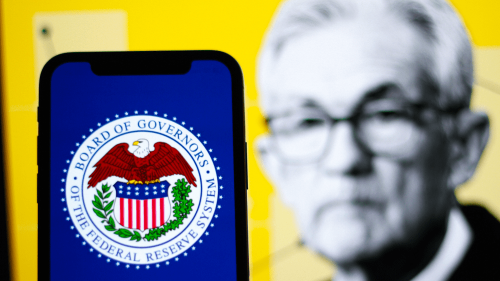 V USA klesli úroky na takmer 2-ročné minimum. Akcie reagujú rastom