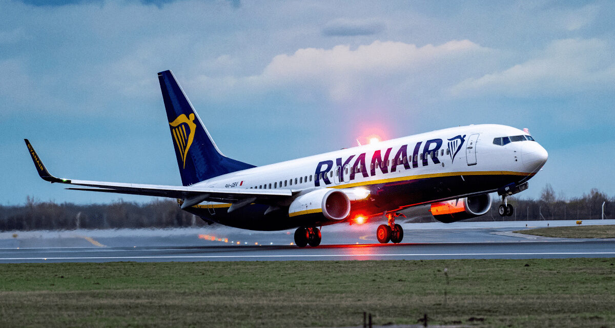 Chaos na letiskách? Cestujúci Ryanair musia splniť novú tvrdú podmienku