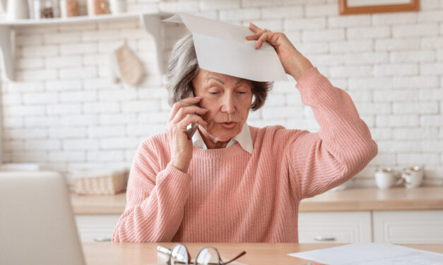 Podvodníci si googlia dôchodcov: Čo všetko o vás dokáže odhaliť internet?