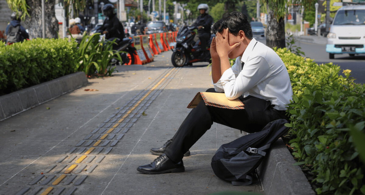 Slováci strácajú prácu, firmy berú cudzincov. Trh práce v problémoch