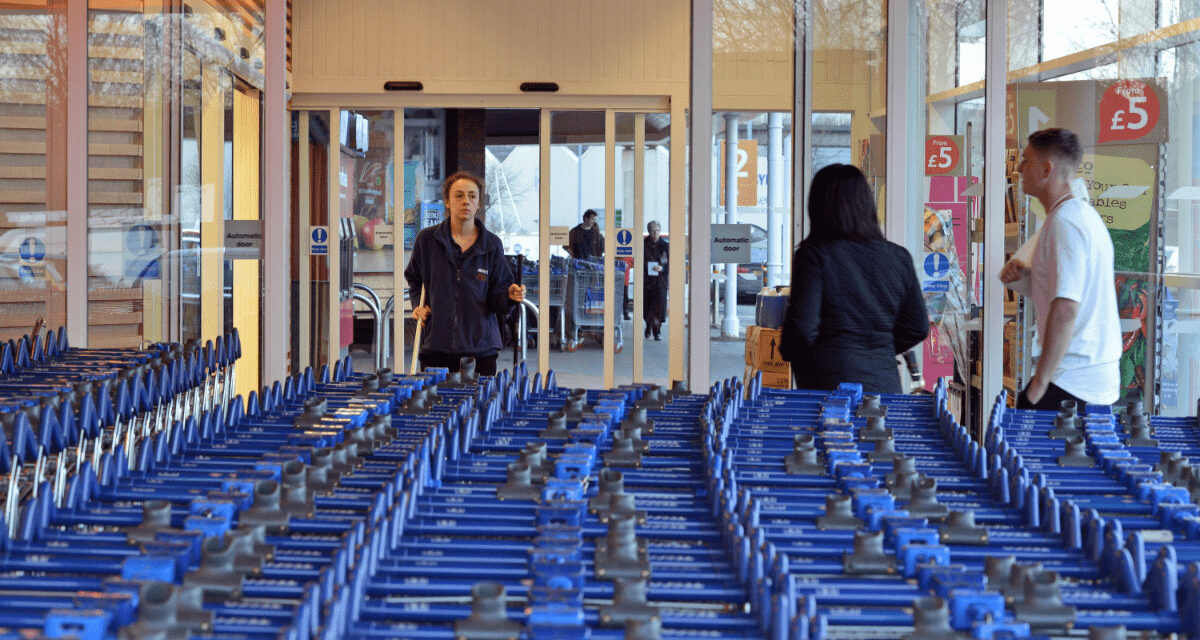 Tesco prekvapuje Slovensko: Reťazec dáva šancu na kariéru všetkým