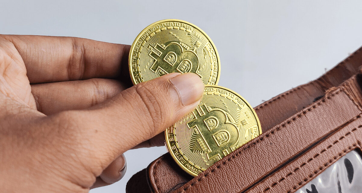 Pád krypto elity: Bitcoin prišiel o viac než 7 000 milionárov