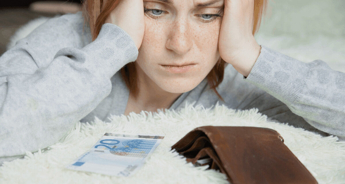 Zarábam stále viac, no neviem ušetriť: Tu je riešenie