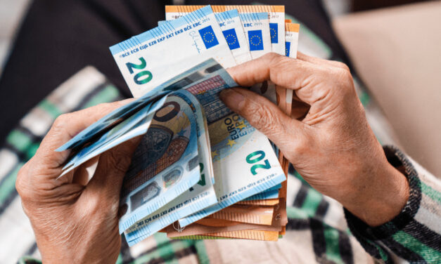 Sociálna poisťovňa mení pravidlá: Dôležitú dávku získa v roku 2026 viac Slovákov