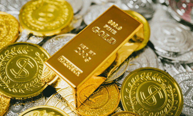 Zlato prepisuje dejiny s cenou 5 000 $, striebro šokuje trhy