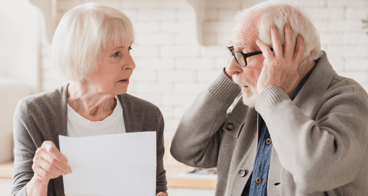 13. dôchodky sú ohrozené: Štát nemá peniaze a konsolidácia zlyháva