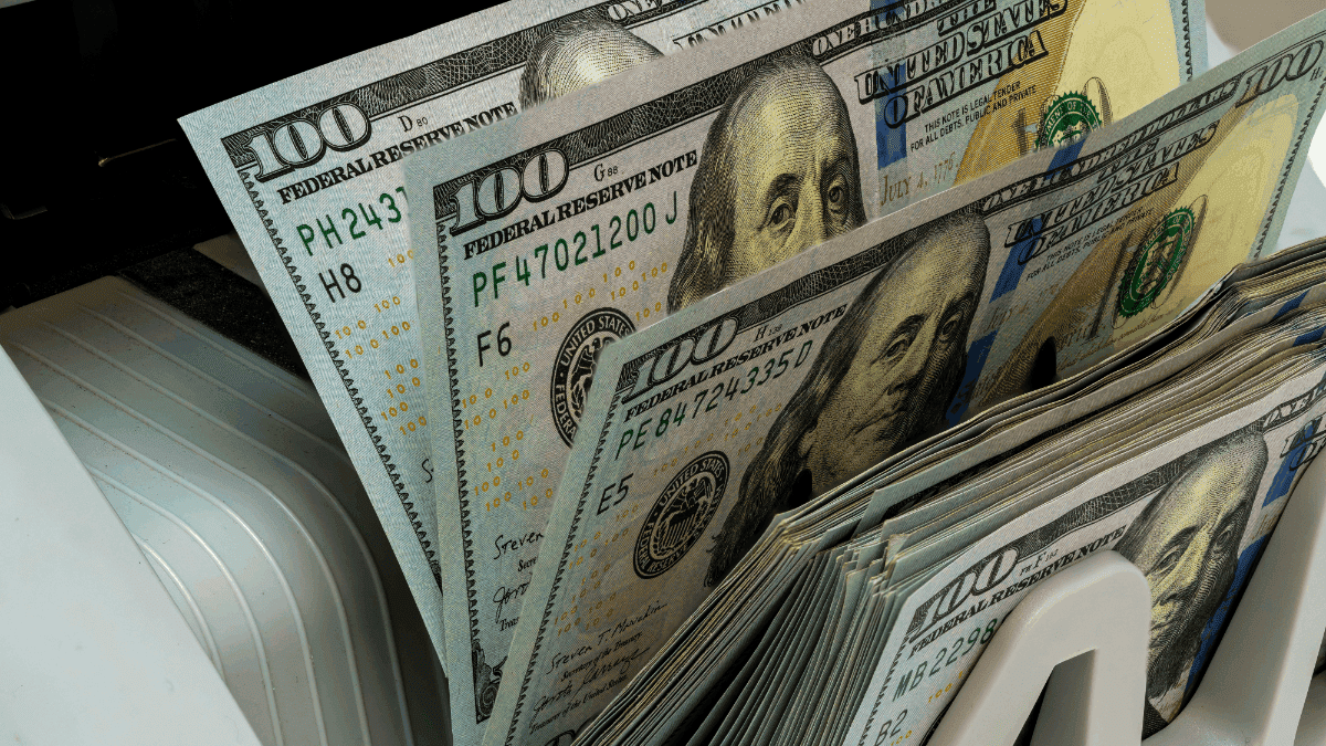 Bitcoin a akcie čaká finančná injekcia