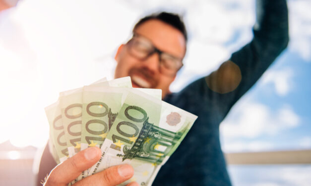 Príspevok vyše 1 200 € na opatrovanie: Ktorí Slováci si prilepšia?