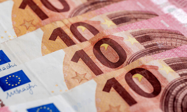 Slováci už neveria peniazom: So sporením skončili, míňajú ako besní