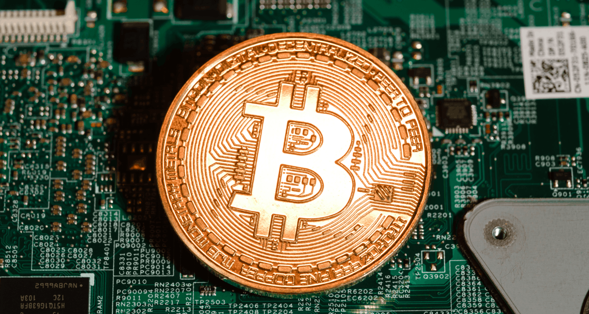 Ťažba kryptomien vs. nákup na burze: Ktorá cesta je ziskovejšia?