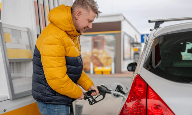 Ceny nafty majú nové pravidlá. Rezort financií odpovedá, koho sa týkajú