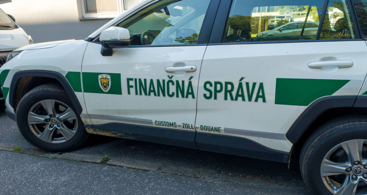 Finančná správa ide tvrdo po nafte. Colníci kontrolujú cesty aj hranice