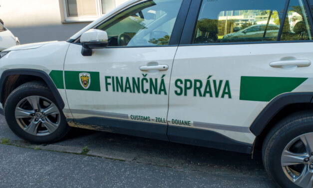 Finančná správa ide tvrdo po nafte. Colníci kontrolujú cesty aj hranice