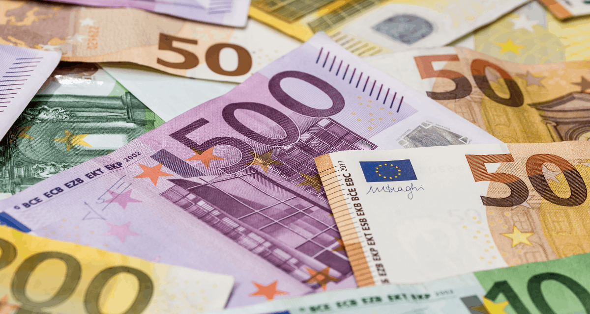 Konsolidácia ruinuje celú ekonomiku: Slováci platia, štát prehlbuje deficit