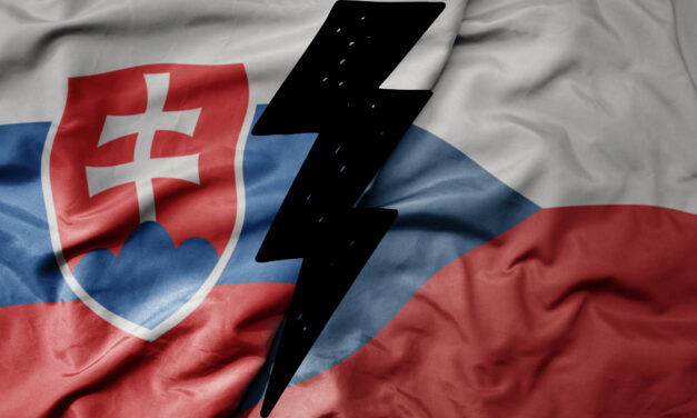 Majetok Slovákov sa topí na účtoch. Česi medzi tým bohatnú iným spôsobom